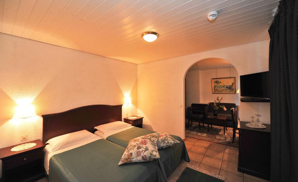 Hotel Ristorante Grotto Serta Lamone Room photo